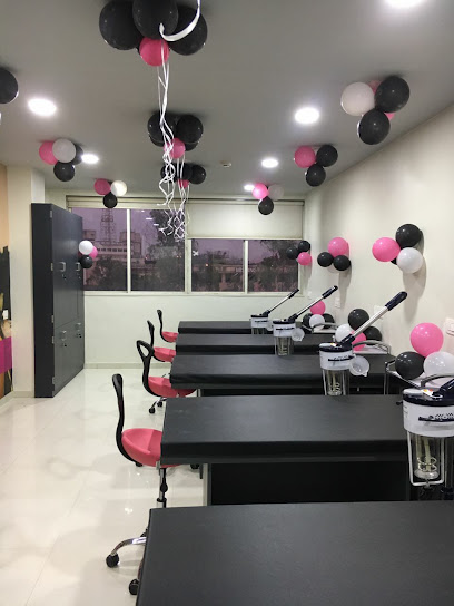 Lakmé Academy Pune FC Road Shivajinagar