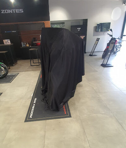 MOTO VAULT - PUNE SHOWROOM