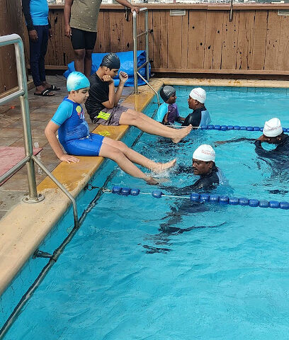 Michael Phelps Swimming at E-Square The Fern