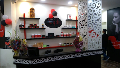 Salon Apple Model Colony- Best Salon in Model Colony