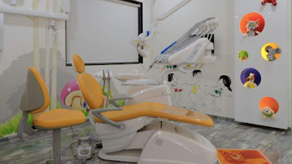 Vanilla Smiles Dental Clinic | Pediatric | Orthodontist | Root Canal | Implants | Deccan Shivajinagar Pune